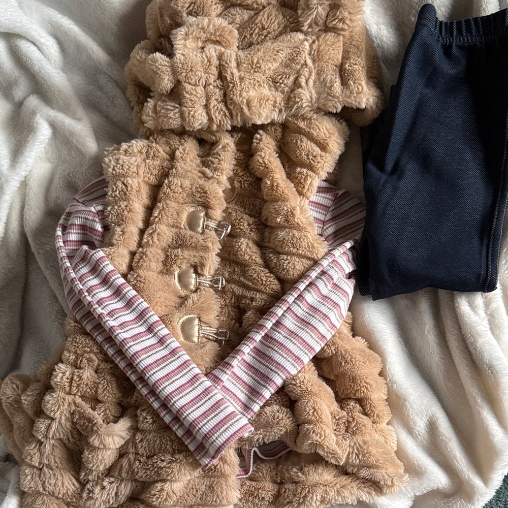3T toddler outfit  Striped Sleeves bear vest